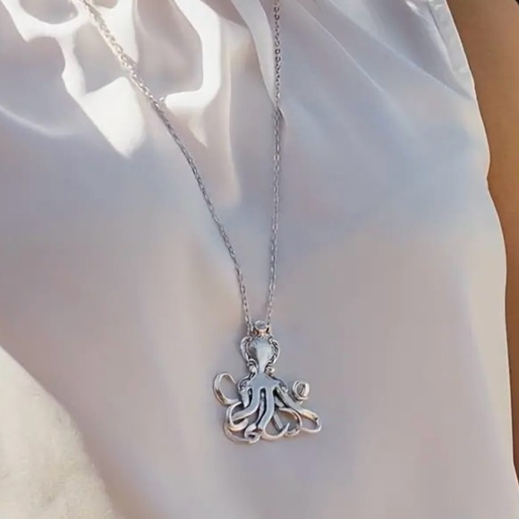 “Vintage Fork Octopus” Silverware Spoon Squid Octopod Kraken Tentacles Necklace - Picture 9 of 13